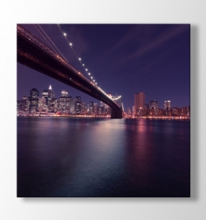 Famous Manhattan Bridge